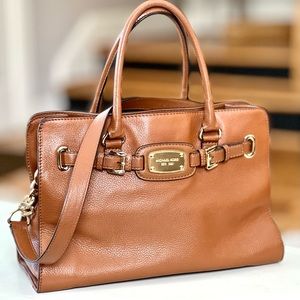 Michael Kors Hamilton Pebbled Leather Camel Crossbody Messenger Gold Chain